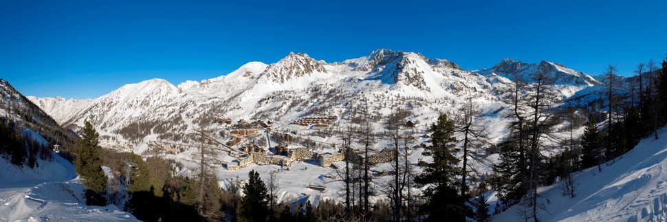 banniere station ski isola 2000